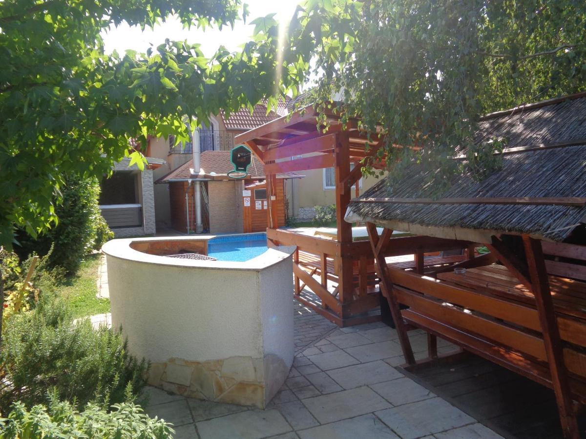 Patricia Panzio Hotel Bük Екстериор снимка