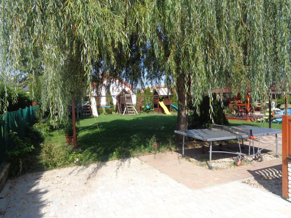 Patricia Panzio Hotel Bük Екстериор снимка