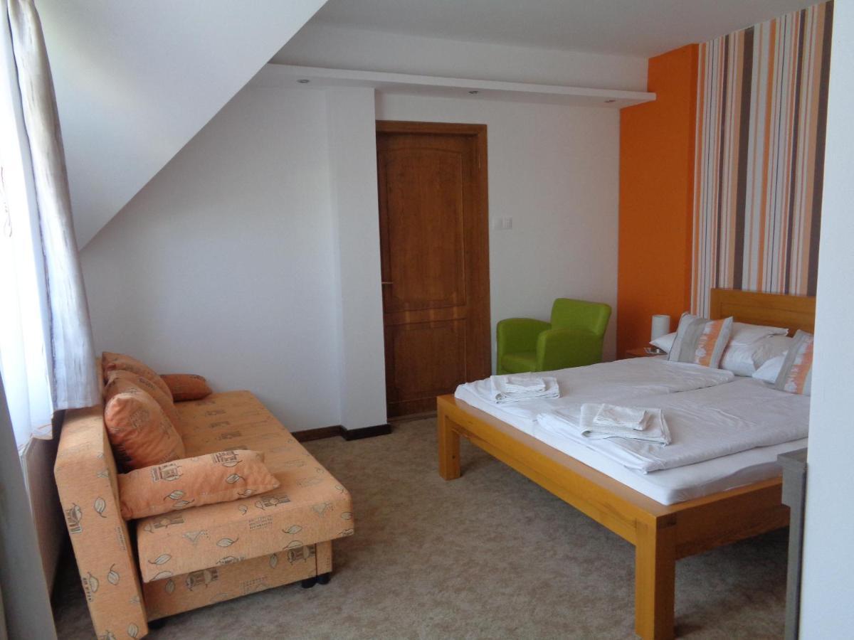 Patricia Panzio Hotel Bük Екстериор снимка
