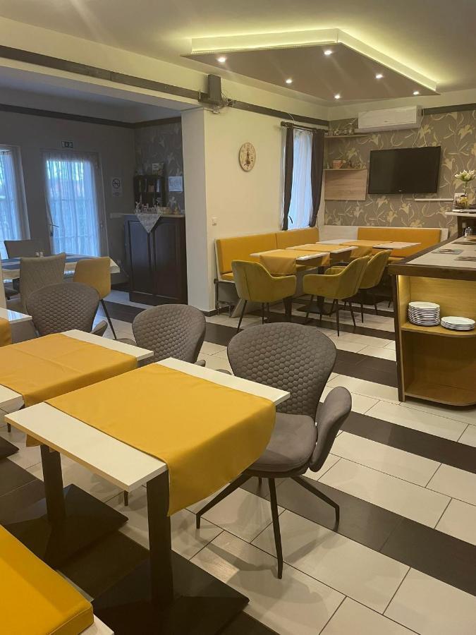 Patricia Panzio Hotel Bük Екстериор снимка