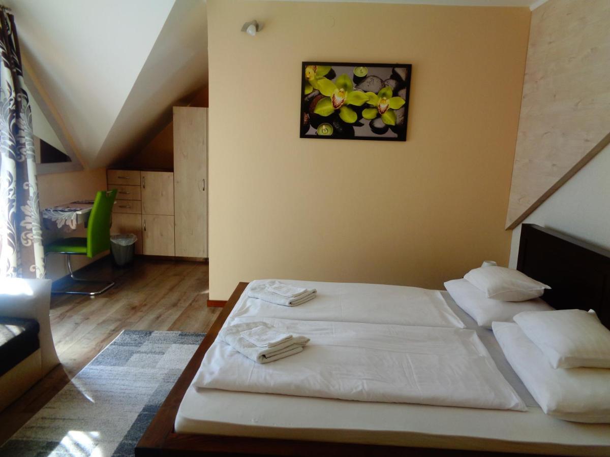 Patricia Panzio Hotel Bük Екстериор снимка