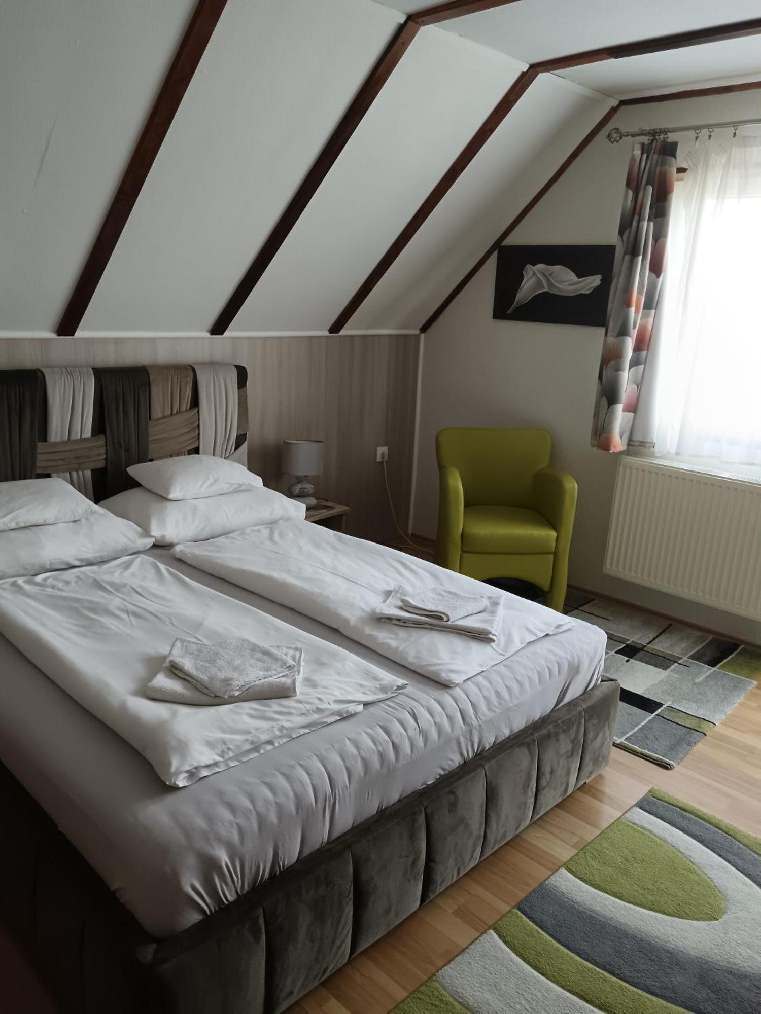 Patricia Panzio Hotel Bük Екстериор снимка