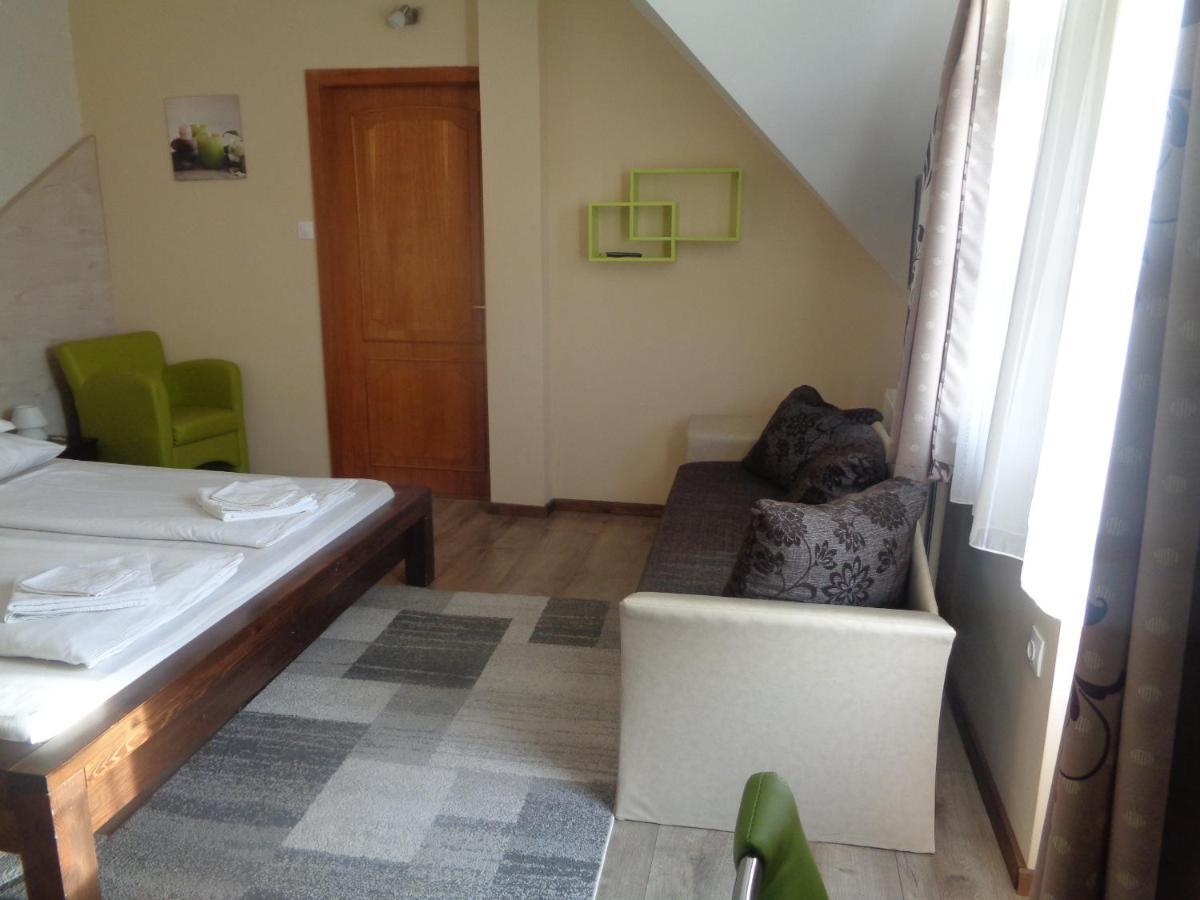 Patricia Panzio Hotel Bük Екстериор снимка